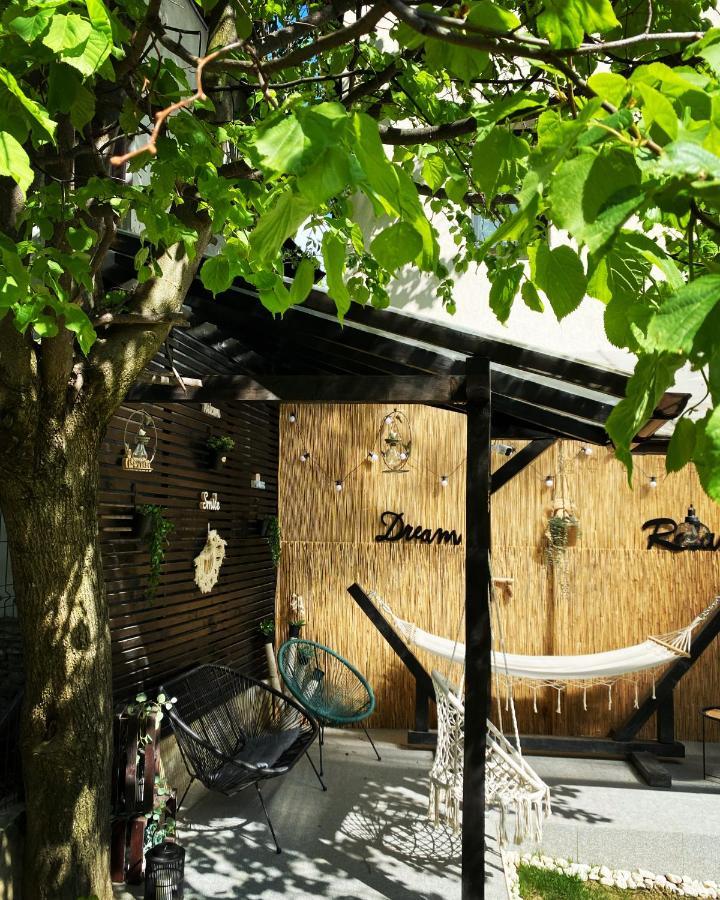 Queen'S Heart Guesthouse Μπραν Εξωτερικό φωτογραφία